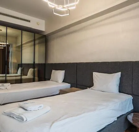 Three Bedroom Flat With Gym Petek 127 *